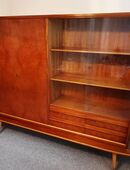 Vintage Wohnwand mit Vitrine + Sideboard, 60er Jahrestil in 01705