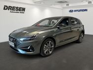 Hyundai i30, Connect & Go M T, Jahr 2023 - Neuss