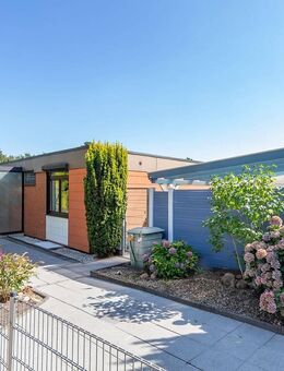 Charmanter 3-Zimmer Bungalow, unterkellert mit Pool, Fasssauna & Wintergarten - Hamburg