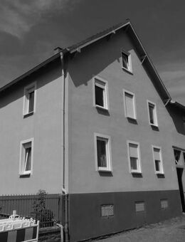 Großzügiges Einfamilienhaus mit vielseitig nutzbarer Scheune in Hungen! - Hungen