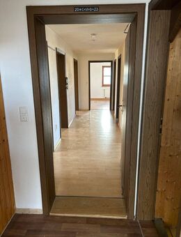geräumiges 2-Familienhaus als Selbstbezug oder Kapitalanlage zu verkaufen. - Wurmannsquick