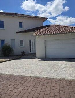 Traumhaus mit Garten und Doppelgarage in 97440 Werneck (ID 10568) - Werneck