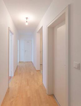 Sofort einziehen und wohlfühlen: Praktische 4 Zimmerwohnung mit Loggia und Keller - Germering