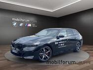 BMW i5, eDrive40 M-Sport Pro B&W El Panodach, Jahr 2023 - Bischofswerda