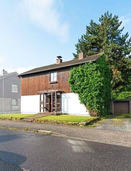 PHI AACHEN -Charmanter Wohntraum mit Gartenidylle und Garage in Aachen-Oberforstbach! - Aachen