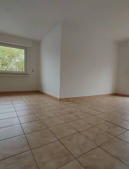 2,5 Zimmer mit Balkon! Ruhiges 3-Familienhaus - Bochum