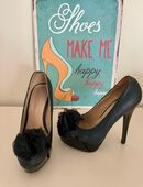 Highheels Mega Absatz 14cm Plateau 3cm Größe 39 vorne mit Rüschen in 45768