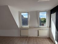 Helle Dachgeschosswohnung im Zentrum von Meldorf - Meldorf