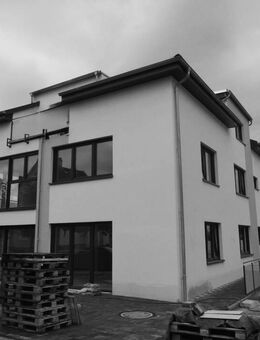 Neubauwohnung mit Wohlfühlgarten und großzügiger Terrasse! - Mörfelden-Walldorf