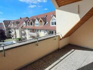 Charmante DG-Wohnung mit Loggia und TG-Stellplatz in Stadtmitte - Lampertheim