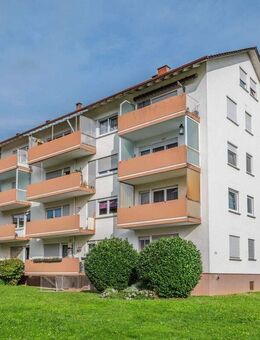 Singen-Nord. Modernisierte Wohnung mit Garage! - Singen (Hohentwiel)