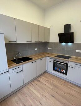 3 ZKB Traumwohnung Erstbezug Saniert große Küche sehr gute Lage Delmenhorst Parkplatz - Delmenhorst