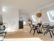 Toplage Lehel: Modernisierte Dachgeschoss-Maisonette-Wohnung mit Westloggia - München