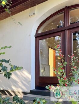 Wohntraum unter Reet: 2-Zimmer-Wohnung mit Terrasse - Stelle