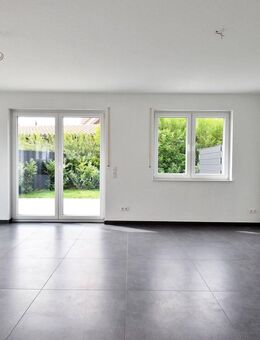 Hochwertige Doppelhaushälfte mit Einbauküche in Steinfeld - Steinfeld (Oldenburg)