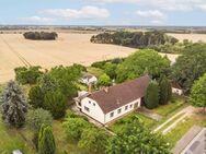 EFH mit großem Garten, Scheune und Stallungen in ruhiger Feldrandlage - unweit von Stettin - Ramin