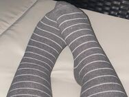 Getragene Socken und Bilder - Düsseldorf Zentrum