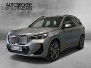 BMW iX, 1 xDrive30 M Sport LMR 20 Hifi, Jahr 2023 - Krefeld