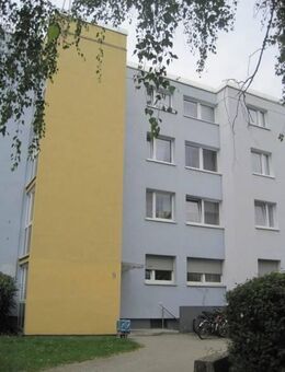 Perfekt für uns! Renovierte 4-Zimmer Wohnung mit Balkon - Ingolstadt