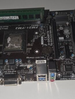 Gigabyte GA-F2A78M-HD2 + AMD A8 + 8 GB Ram - Chemnitz