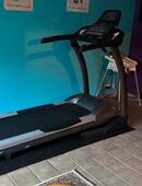 Exklusives Laufband in 75045