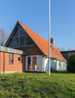 Vielseitiges Wohnjuwel: Zwei-Familien-Haus mit Platz für Wohnen, Vermieten oder Arbeiten - Oersberg