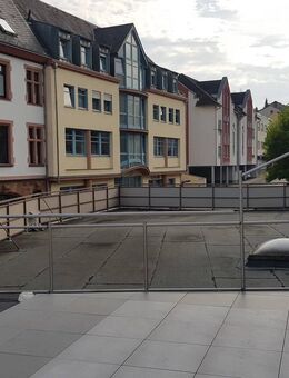 neu sanierte 3 Zimmerwohnung mit großer Dachterrasse in Idstein Zentrum - Idstein