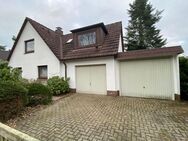 Familienfreundliches Einzelhaus mit Anbau und 2 Garagen auf 1030 qm Traumgarten - Hamburg