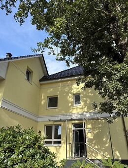 Erstbezug nach Sanierung - 2 Zimmer-Wohnung mit großem Balkon - Hamburg