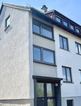 Für Familien!!! 3-FH mit Garten in ruhiger Lage, EG und OG frei, 1 Garage, Wfl. ca. 175 m², Bj. 1957 - Stuttgart
