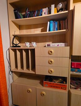 Wohnschrank nach Hausauflösung zu verkaufen - Duisburg