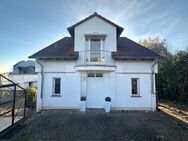 Modernisiertes Zweifamilienensemble in Büdingen - Vollausstattung für Generationen oder Investment - Büdingen