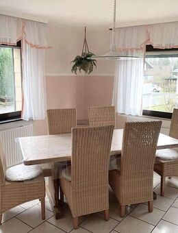 Freistehendes EFH mit 5 Zimmern, Garage, Wintergarten und Garten - Bad Marienberg (Westerwald)