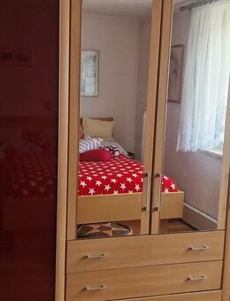 Kleiderschrank - München Sendling