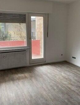 GUT AUFGETEILTE, MODERNISIERTE DREIZIMMERWOHNUNG MIT BALKON - Duisburg