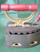 Bügeleisen Gusseisern ALT in 47807