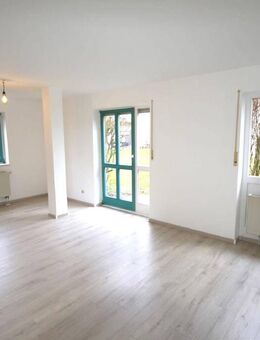 Ideal als erste eigene Wohnung oder als Zweitwohnung: Apartment mit Terrasse, EBK und Stellplatz in Dörfles - Dörfles-Esbach