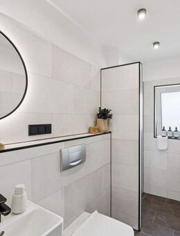 *Kapitalanlage mit 5,76% Rendite* - frisch sanierte Wohnung in SZ-Lichtenberg - Salzgitter