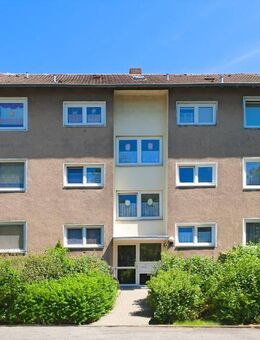 Wir renovieren für Sie! 2-Zimmer-Wohnung mit neuem Duschbad, Laminatboden und Balkon in Ahlen! - Ahlen