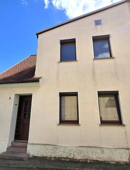 Kleines Einfamilienhaus mit Hof in zentraler Lage - Barby (Elbe)