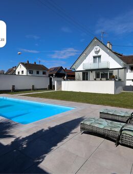 Luxuriöses Wohnen in Neuried - Haus mit Pool, Sauna & Gartenparadies! - Neuried (Baden-Württemberg)