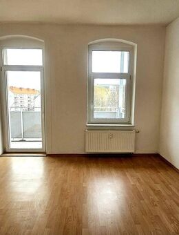2-Raumwohnung mit großem Balkon - Chemnitz