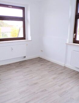 Kleine 2 Zimmer Wohnung in Langenhessen zu vermieten! - Werdau