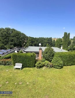 WOHNEN mit WEITBLICK: BUNGALOW mit EINLIEGERWOHNUNG und TRAUMHAFTER AUSSICHT - Leverkusen