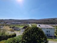 Freistehendes Zweifamilienhaus mit Aussicht ins Grüne - Waldsolms