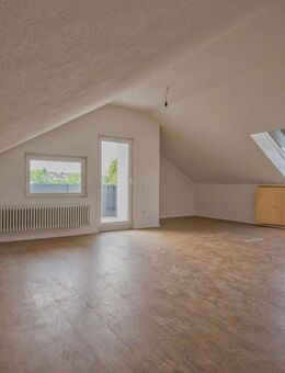Helle 2-Zimmer-Wohnung mit Balkon über den Dächern Göppingens - sofort bezugsfrei! - Göppingen
