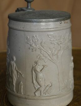 Alter Bierkrug mit Zinndeckel , 0,5 Liter , Keramik , Motive aus der Antike , Höhe mit Deckel 15cm , 19. Jahrhundert - Görlitz