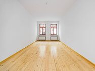 Helle 2-Zimmer-Erdgeschosswohnung mit modernem Tageslichtbad & schönem Dielenboden - Leipzig