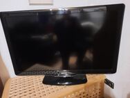 Verkauf gebrauchter Philips LCD-Flachbildfernseher mit Standfuß und Fernbedienung - Overath Zentrum