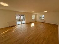 2-Zi-Terrassenwohnung mit Gartenanteil + 2 Hobbyräumen im Soutterain, Garage + Stellplatz, gute Wohnlage, 91058 Erlangen-Frauenaurach - Erlangen